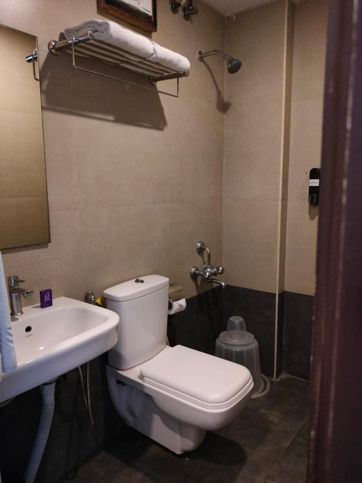Astra Hotels & Suites - Hsr Layout Sector 1, Near Ecospace Bellandur Bangalore Extérieur photo