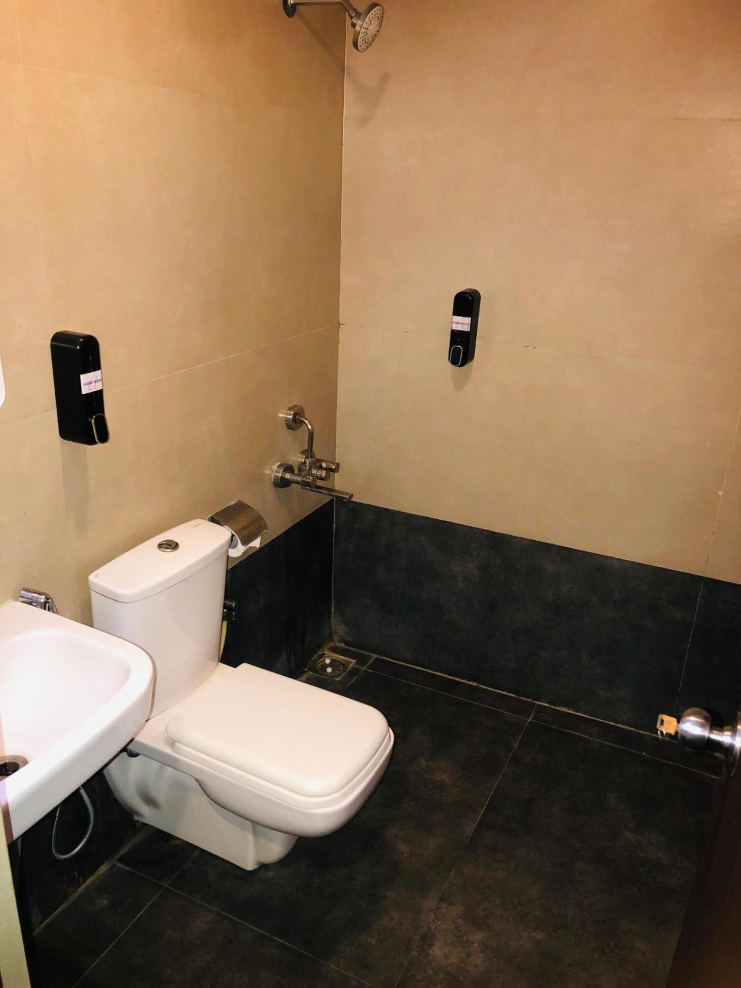 Astra Hotels & Suites - Hsr Layout Sector 1, Near Ecospace Bellandur Bangalore Extérieur photo